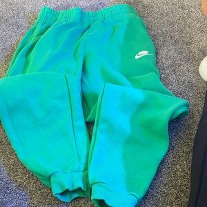 Boys Green Nike Joggers Sweat Pants Size Large